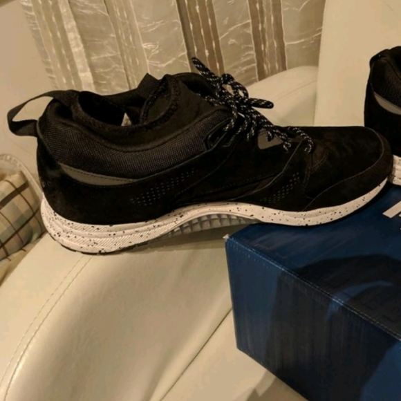 REEBOK Ventilator Mid Boot - Picture 4 of 4